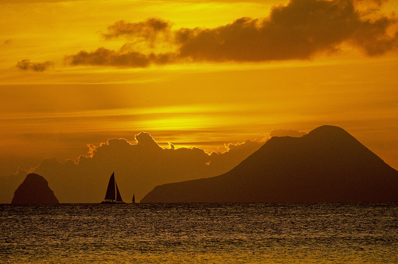 Bergstopp i solnedgång